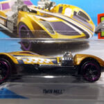 COCHE NUEVO A ESCALA APROXIMADA 1/64 PERTENECIENTE A LA COLECCION GAME OVER 2019.