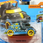 COCHE HW TH NUEVO A ESCALA APROXIMADA 1/64.