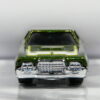 COCHE SEMI-NUEVO PRACTICAMENTE SIN SEÑALES DE USO A ESCALA APROXIMADA 1/64. VISTA FRONTAL.