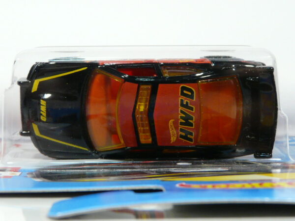COCHE DE BOMBEROS NUEVO A ESCALA APROXIMADA 1/64. VISTA AEREA.