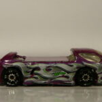 COCHE DE SEGUNDA MANO A ESCALA 1/64.