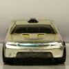 COCHE DE SEGUNDA MANO CON POCAS SEÑALES DE USO A ESCALA APROXIMADA 1/64. VISTA FRONTAL.