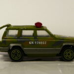 VEHICULO MILITAR DE SEGUNDA MANO A ESCALA 1/64.