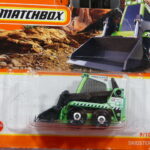 EXCAVADORA NUEVA A ESCALA APROXIMADA 1/64.