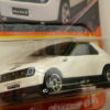 COCHE NUEVO A ESCALA APROXIMADA 1/64. VISTA FRONTAL.