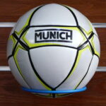 BALON DE FUTBOL SALA TALLA 62 REFORZADO Y APTO PARA CUALQUIER SUPERFICIE.