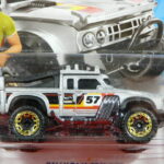 TODOTERRENO 4X4 NUEVO A ESCALA APROXIMADA 1/64.