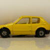 COCHE DE SEGUNDA MANO A ESCALA APROXIMADA 1/64.