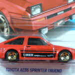 DEPORTIVO CLASICO NUEVO A ESCALA APROXIMADA 1/64.