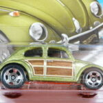 COCHE NUEVO A ESCALA APROXIMADA 1/64.