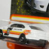 COCHE DE POLICIA NUEVO A ESCALA APROXIMADA 1/64. VISTA TRASERA.