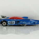 COCHE POLICIA DE SEGUNDA MANO A ESCALA APROXIMADA 1/64.