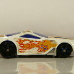 COCHE MC DONALDS DE SEGUNDA MANO A ESCALA APROXIMADA 1/64.