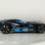 COCHE DEPORTIVO OLIMPICO DE SEGUNDA MANO A ESCALA APROXIMADA 1/64.