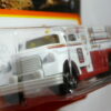 CAMION DE BOMBEROS CLASICO NUEVO A ESCALA APROXIMADA 1/64. VISTA FRONTAL.