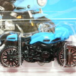 MOTO TREASURE HUNT EDICION LIMITADA NUEVA A ESCALA APROXIMADA 1/64.