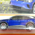 SUV ELECTRICO NUEVO A ESCALA APROXIMADA 1/64.