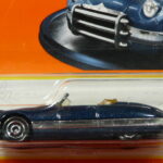 COCHE CLASICO DE LOS AÑOS 40 NUEVO A ESCALA APROXIMADA 1/64.