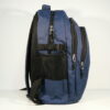 BACKPACK TAMAÑO ADULTO APTA PARA USO ESCOLAR. CON 7 BOLSILLOS, INCLUYENDO 2 LATERALES DE REJILLA. VISTA LATERAL.