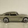 COCHE NUEVO SIN CAJA A ESCALA APROXIMADA 1/64.