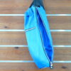 BOLSO SACO CON DOS BOLSILLOS. VISTA LATERAL.