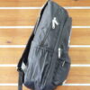 BACKPACK TAMAÑO ADULTO APTA PARA USO ESCOLAR. VISTA LATERAL.