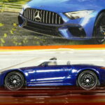 COCHE DEPORTIVO ROADSTER NUEVO A ESCALA APROXIMADA 1/64.