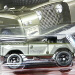 CLASICO TODOTERRENO 4X4 NUEVO A ESCALA APROXIMADA 1/64.