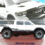 TODOTERRENO 4X4 PICK UP NUEVO A ESCALA APROXIMADA 1/64.