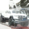 TODOTERRENO 4X4 PICK UP NUEVO A ESCALA APROXIMADA 1/64. VISTA FRONTAL.