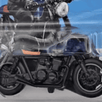 MOTO NUEVA EN MINIATURA A ESCALA APROXIMADA 1/64.