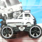 MONSTER TRUCK TODOTERRENO 4X4 PICKUP NUEVO A ESCALA APROXIMADA 1/64.