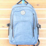 BACKPACK TAMAÑO ADULTO APTA PARA USO ESCOLAR. CON 8 BOLSILLOS