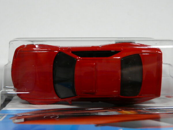 COCHE CLASICO DEPORTIVO NUEVO A ESCALA APROXIMADA 1/64. VISTA AEREA.