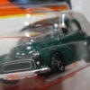 COCHE CLASICO UTILITARIO NUEVO A ESCALA APROXIMADA 1/64. VISTA FRONTAL.