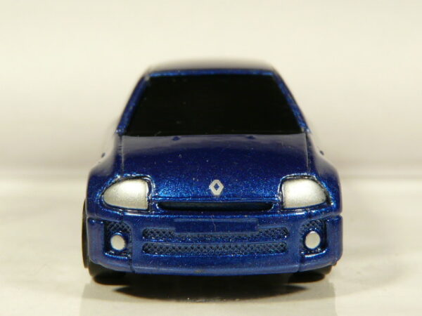 COCHE EN MINIATURA DE SEGUNDA MANO SIN SEÑALES DE USO Y BUEN ESTADO GENERAL A ESCALA APROXIMADA 1/64. VISTA FRONTAL.
