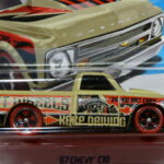 TODOTERRENO PICK UP NUEVO A ESCALA APROXIMADA 1/64.
