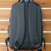 BACKPACK TAMAÑO ADULTO APTA PARA USO ESCOLAR, VIAJE O EQUIPAJE DE MANO. VISTA TRASERA.