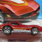 COCHE CLASICO DEPORTIVO NUEVO A ESCALA APROXIMADA 1/64.