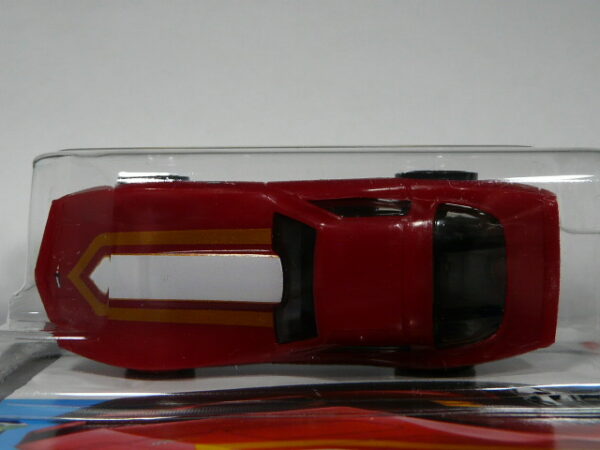COCHE CLASICO DEPORTIVO NUEVO A ESCALA APROXIMADA 1/64. VISTA AEREA.