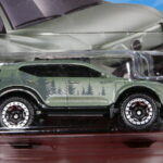 SUV TODOTERRENO 4X4 NUEVO A ESCALA APROXIMADA 1/64.