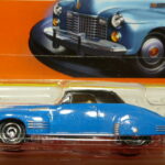 COCHE CLASICO COUPE NUEVO A ESCALA APROXIMADA 1/64.