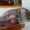 COCHE BERLINA NUEVO A ESCALA APROXIMADA 1/64. VISTA FRONTAL.