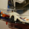 COCHE DEPORTIVO DE ALTA GAMA NUEVO A ESCALA APROXIMADA 1/64. VISTA FRONTAL.
