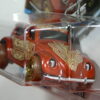COCHE CLASICO NUEVO A ESCALA APROXIMADA 1/64. VISTA FRONTAL.