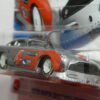 COCHE DEPORTIVO TUNEADO NUEVO A ESCALA APROXIMADA 1/64. VISTA FRONTAL.