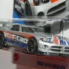 COCHE DEPORTIVO NUEVO A ESCALA APROXIMADA 1/64. VISTA FRONTAL.