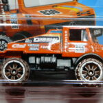 CAMION NUEVO A ESCALA APROXIMADA 1/64.