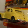 COCHE CLASICO NUEVO A ESCALA APROXIMADA 1/64. VISTA TRASERA.