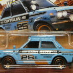 COCHE CLASICO DE RALLIY NUEVO A ESCALA APROXIMADA 1/64.